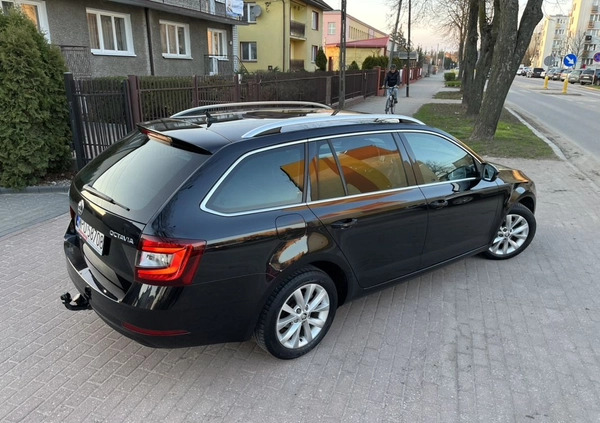 Skoda Octavia cena 48700 przebieg: 182555, rok produkcji 2017 z Pszczyna małe 742